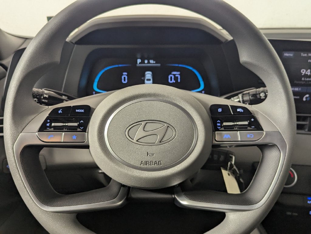 New 2026 Hyundai Elantra SE FWD image 16