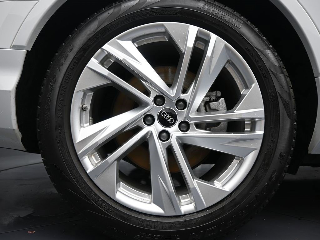 Used 2023 Audi Q7 3.0T Prestige image 9