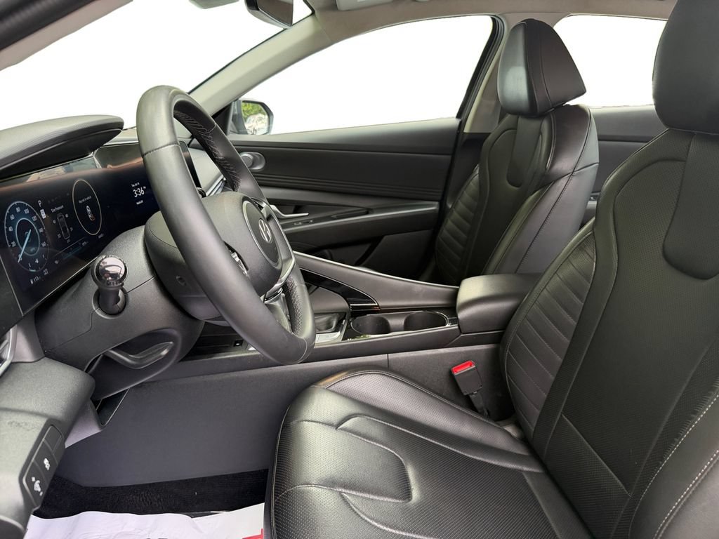 Used 2024 Hyundai Elantra Limited FWD image 9
