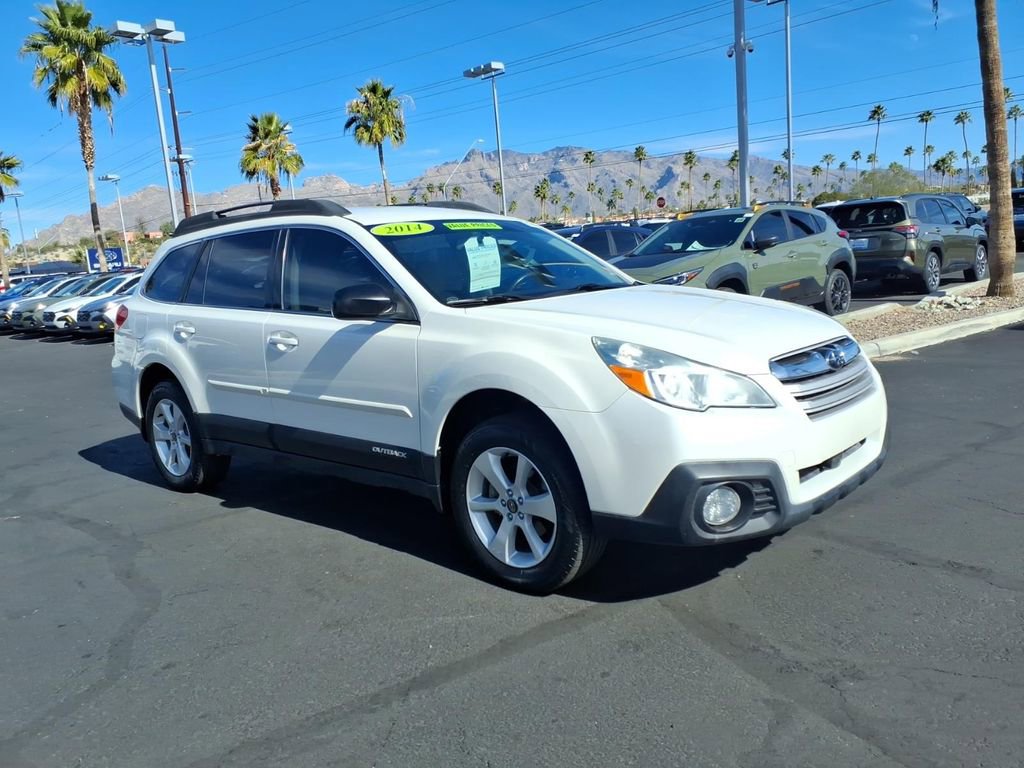 Used 2014 Subaru Outback 2.5i w/ Alloy Wheel Package