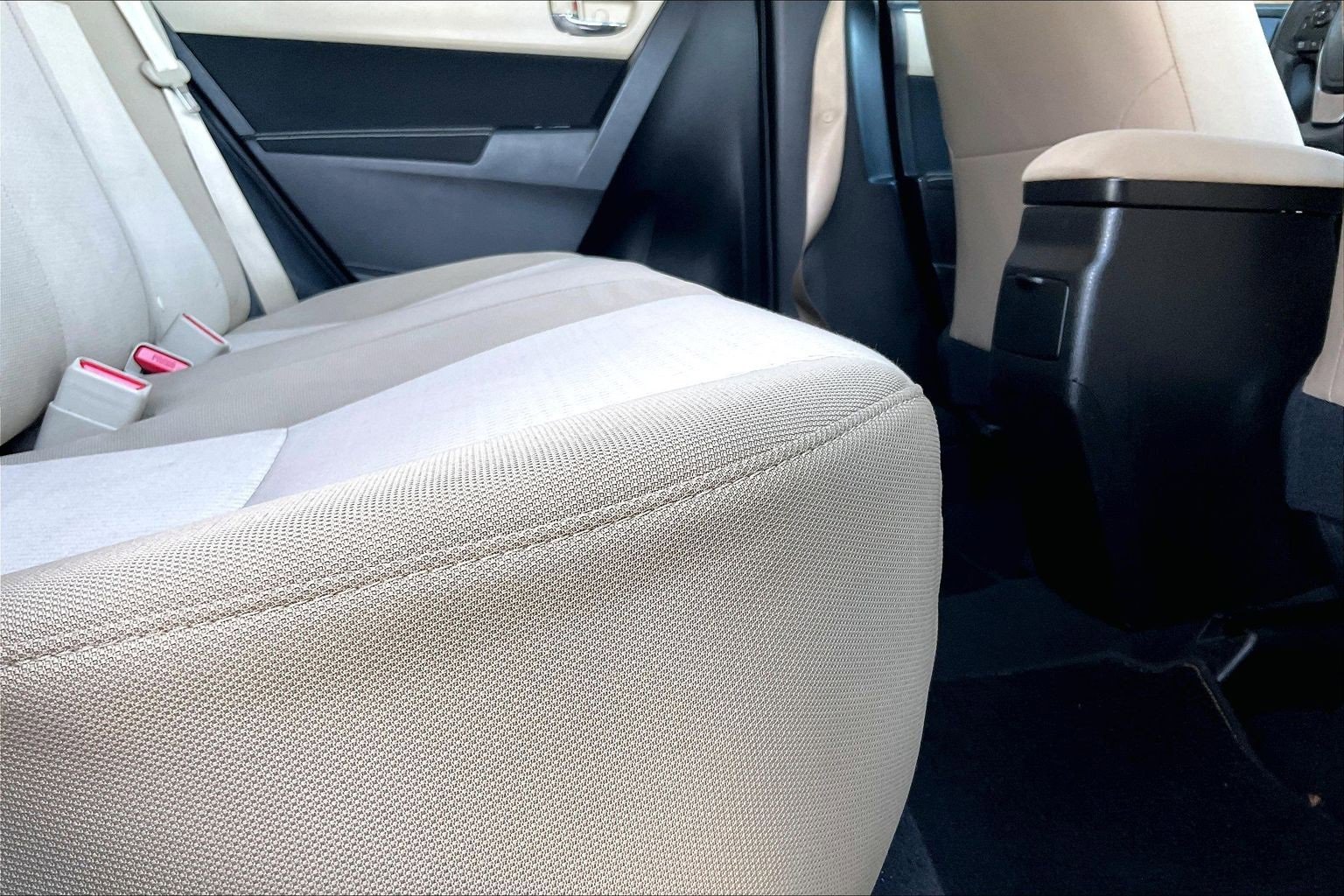 Used 2014 Toyota Corolla LE image 18