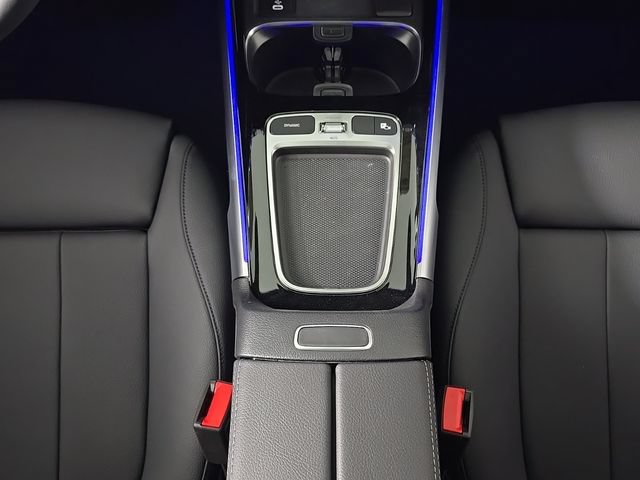 New 2026 Mercedes-Benz GLB 250 4MATIC image 23