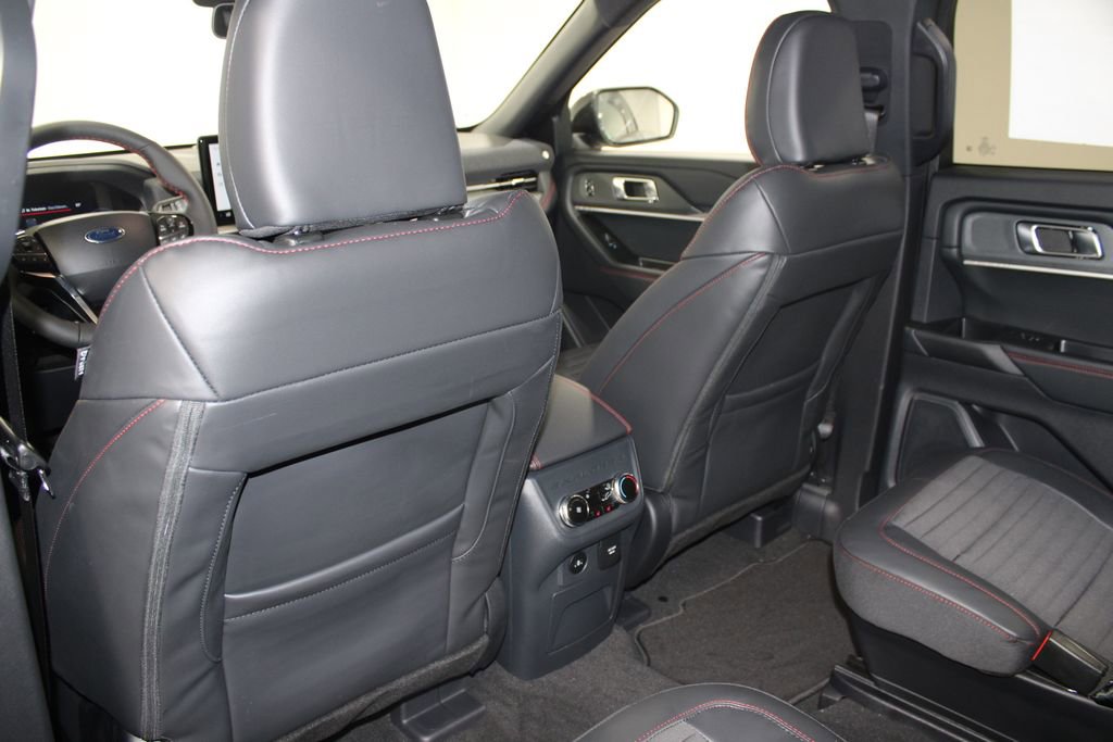 New 2026 Ford Explorer ST-Line w/ ST-Line Street Pack image 27