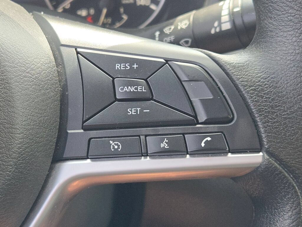 Used 2025 Nissan Altima 2.5 SV FWD image 32