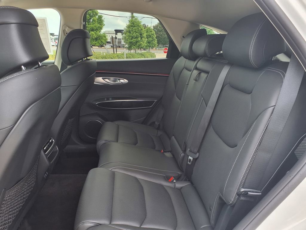 Used 2026 Genesis GV70 2.5T AWD/4WD image 16