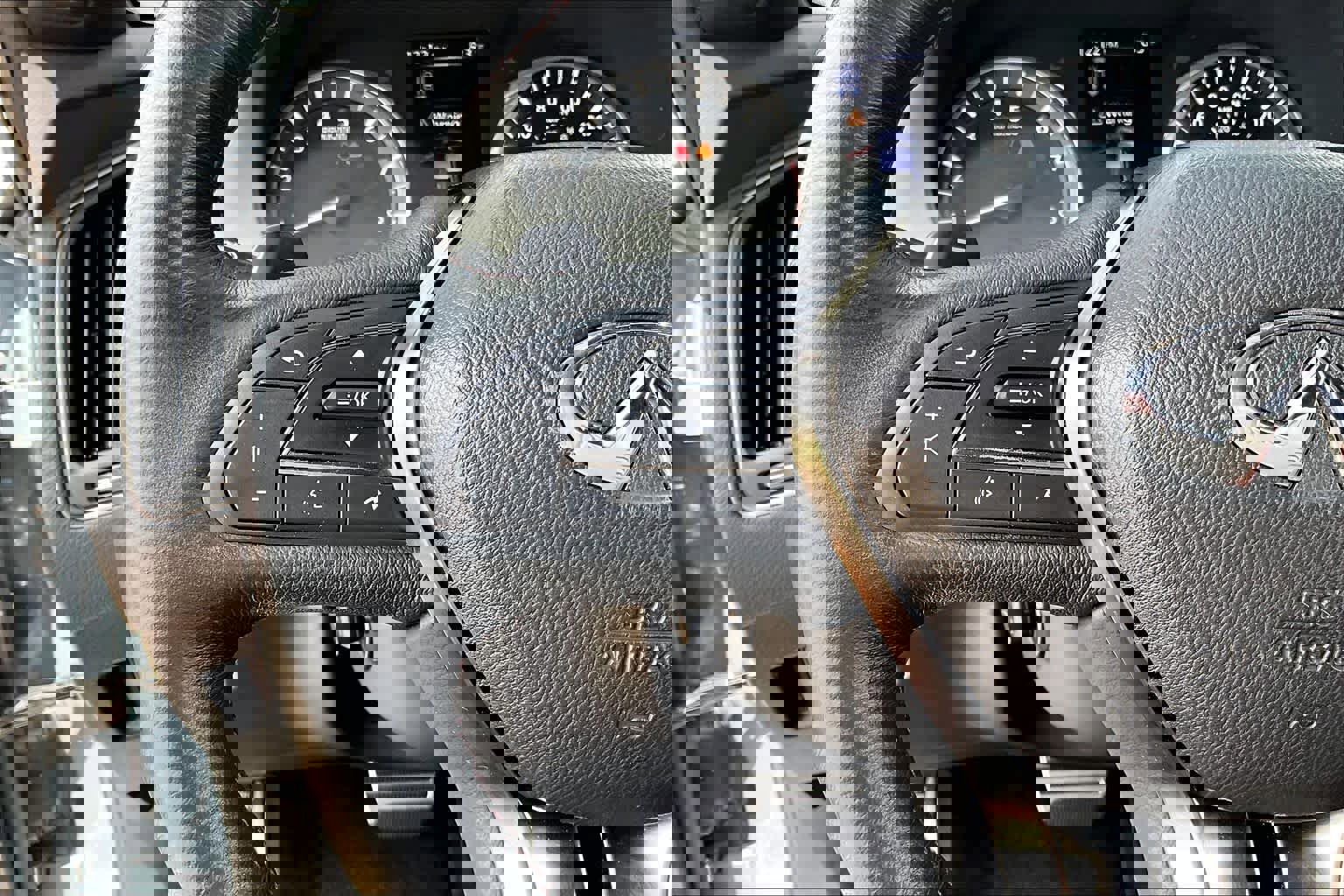 Used 2022 INFINITI Q60 Red Sport 400 w/ Carbon Fiber Package image 21