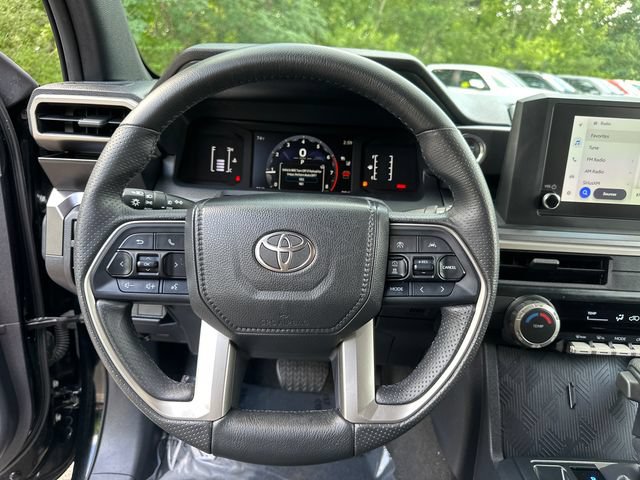 Certified 2025 Toyota 4Runner SR5 AWD/4WD image 36