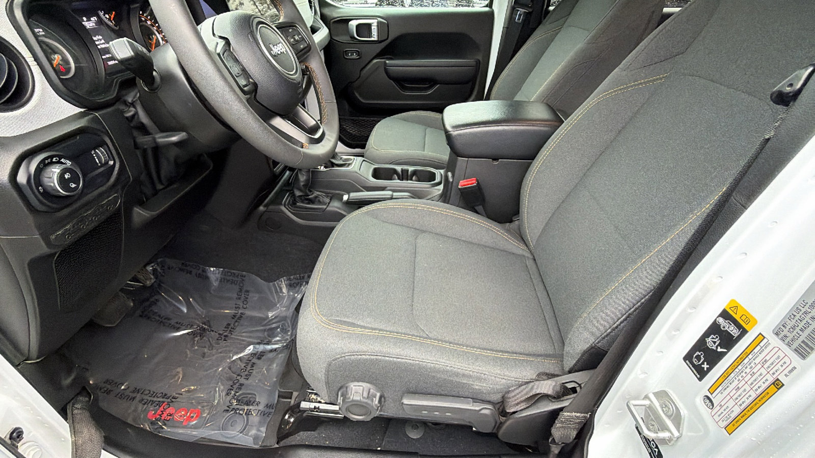 Used 2024 Jeep Gladiator Sport image 16