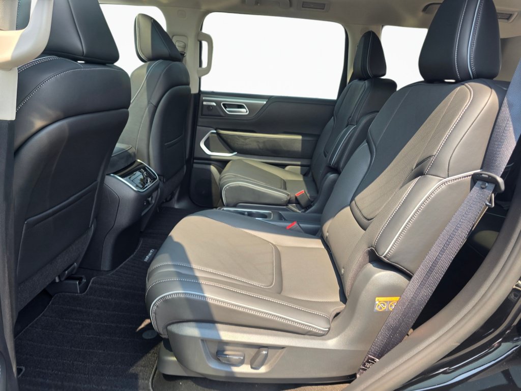 New 2027 INFINITI QX80 Luxe w/ Cargo Package AWD/4WD image 18