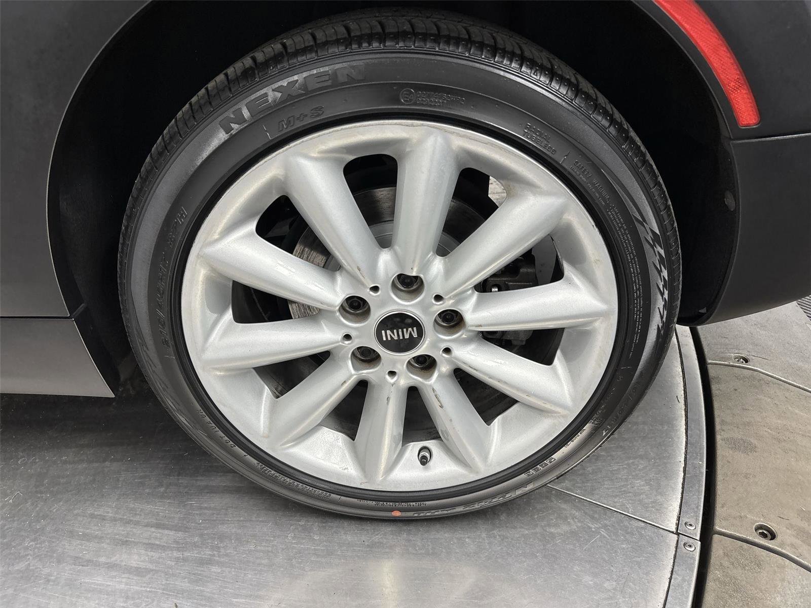 Used 2016 MINI Cooper Clubman image 27