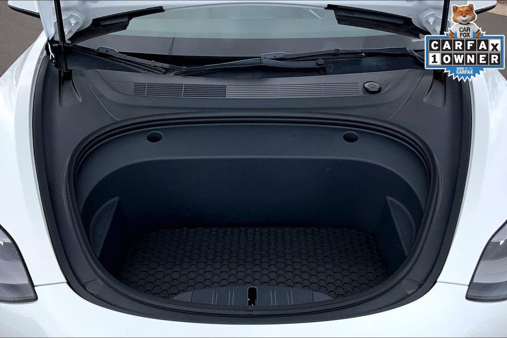 Used 2022 Tesla Model 3 Performance image 10