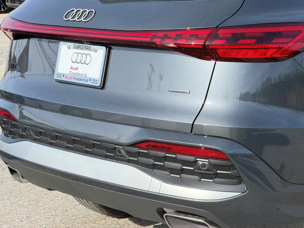 New 2025 Audi Q5 Premium AWD/4WD image 9