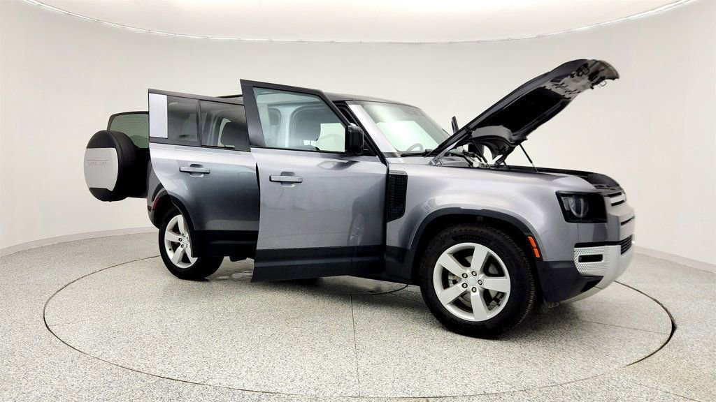 Used 2023 Land Rover Defender 110 S image 10