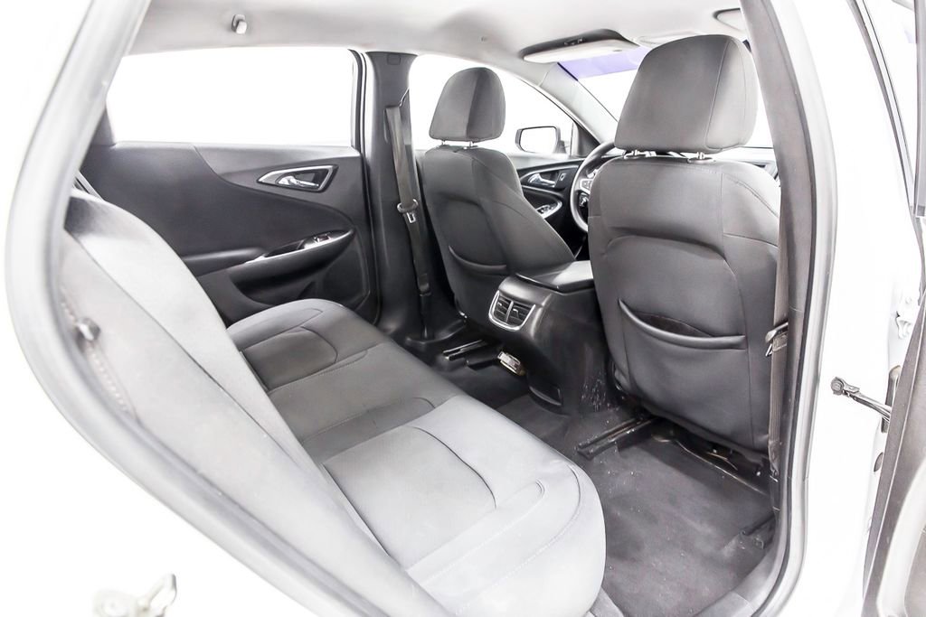 Used 2016 Chevrolet Malibu LT image 28