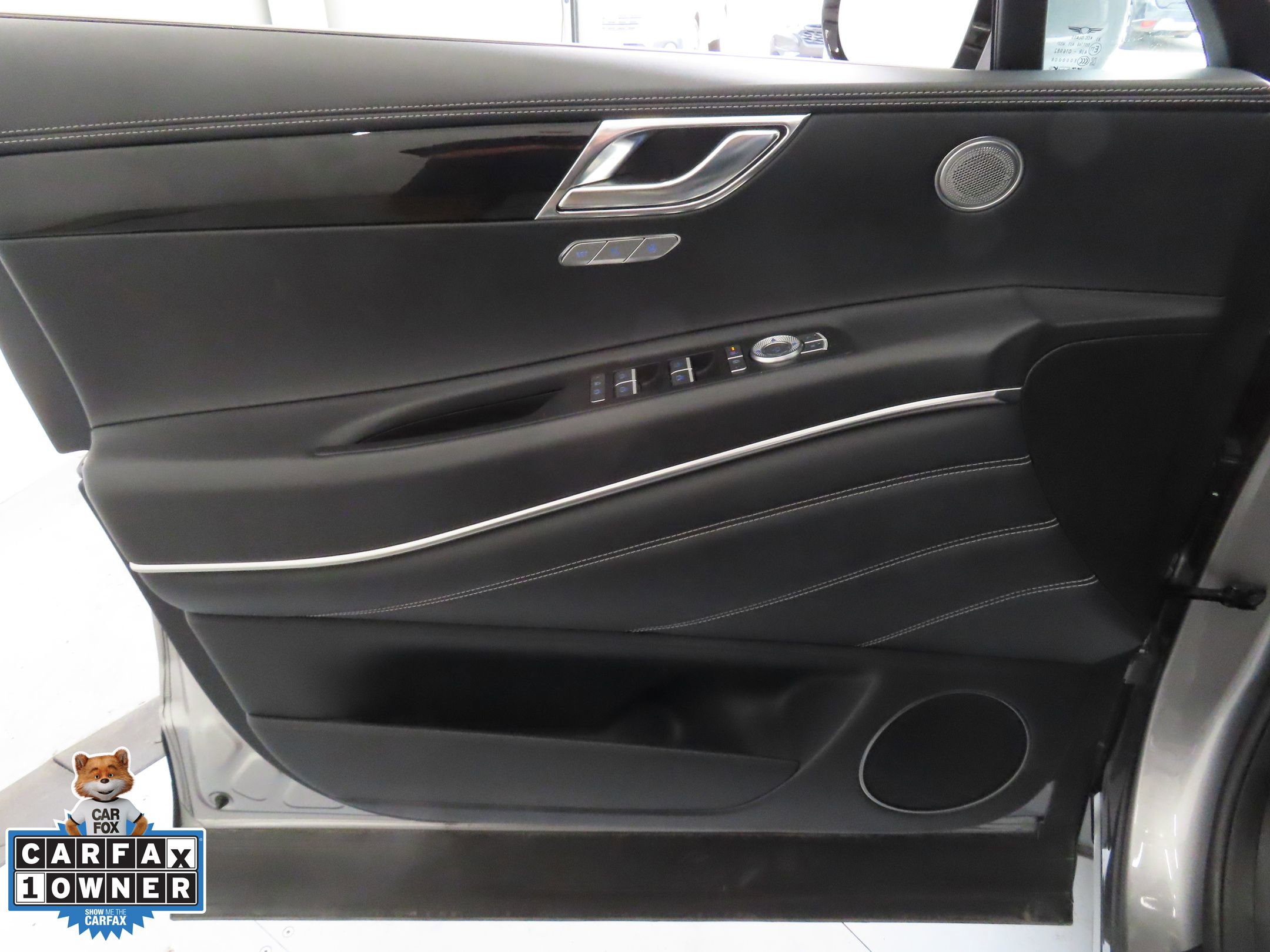 Used 2025 Genesis GV80 2.5T Standard image 11