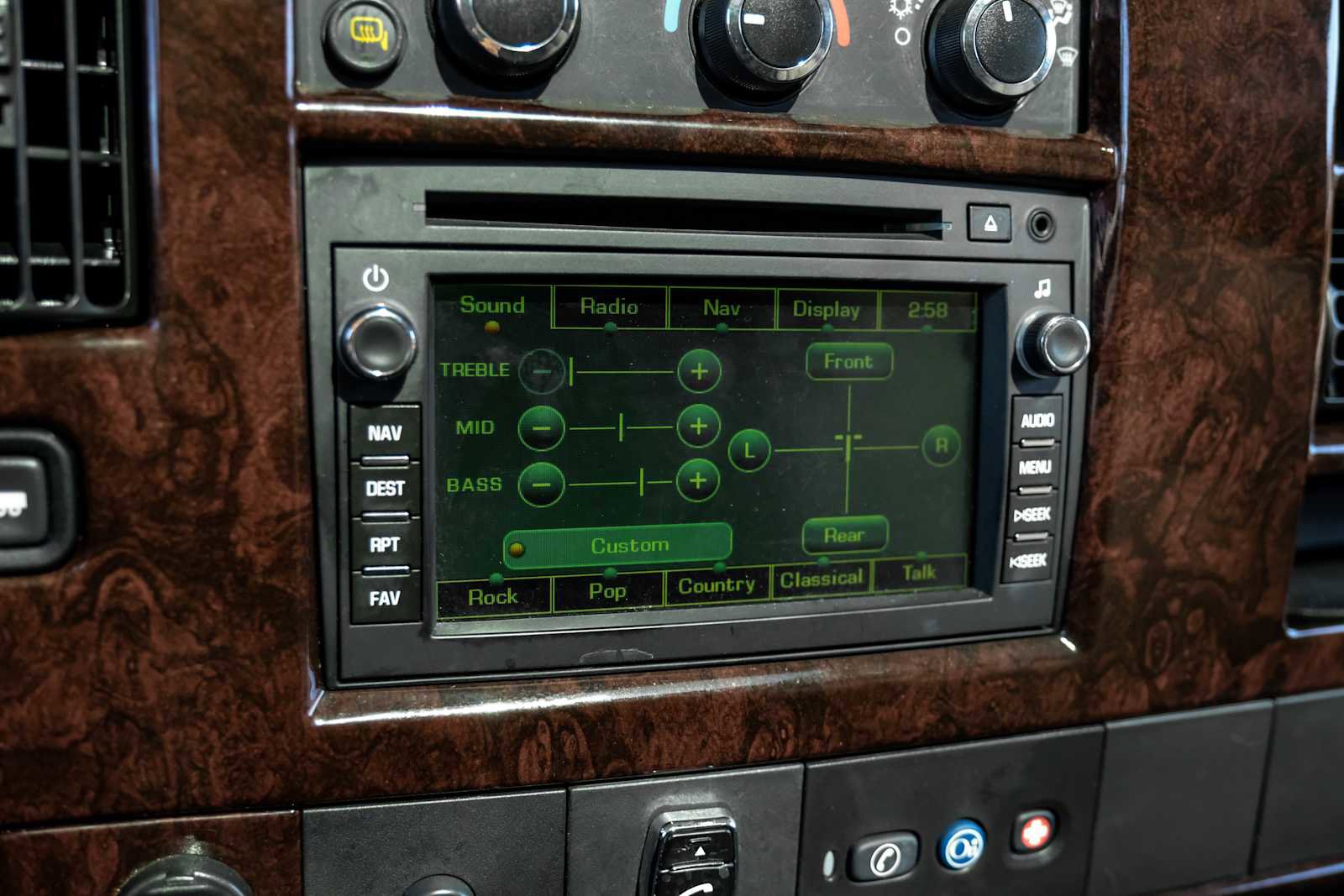 Used 2011 Chevrolet Express 1500 image 29