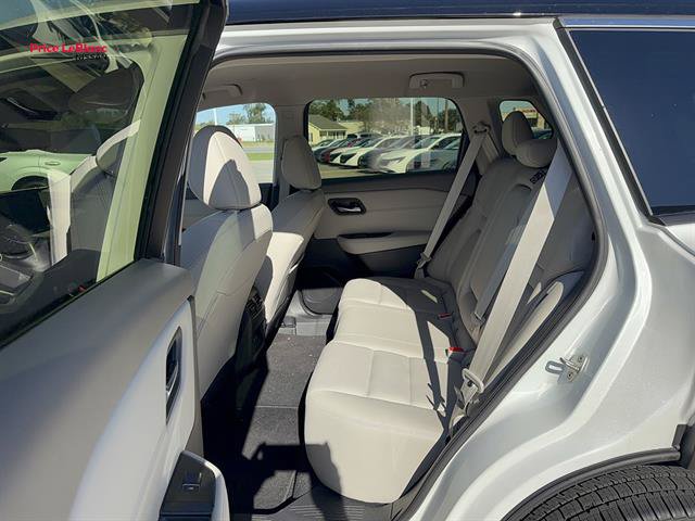 Certified 2024 Nissan Rogue SL FWD image 15