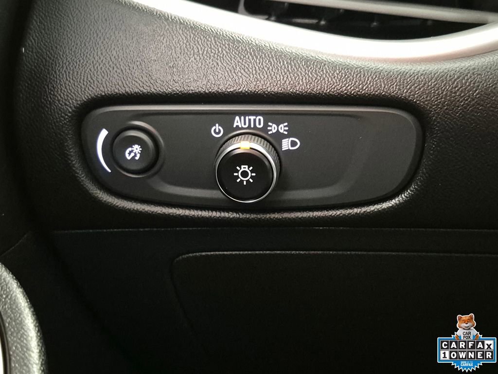 Used 2023 Chevrolet Malibu LT FWD image 16