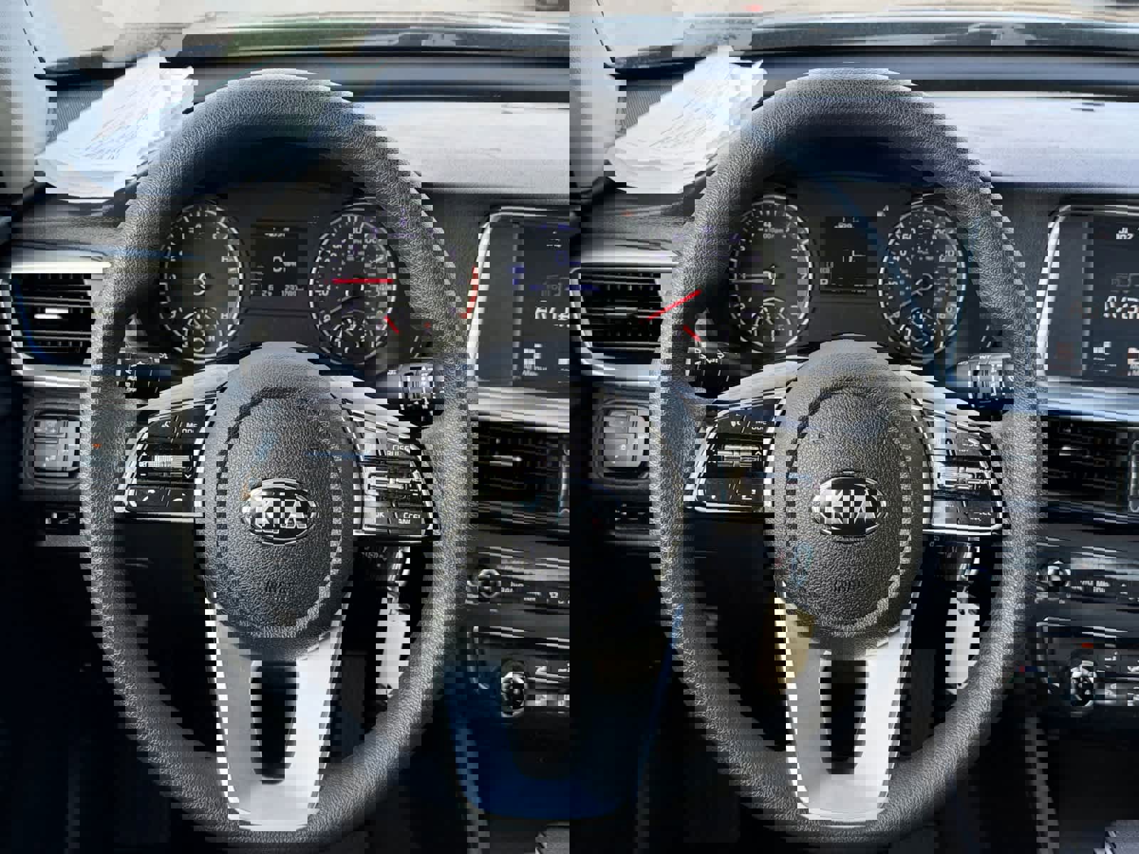 Used 2020 Kia Optima LX image 15