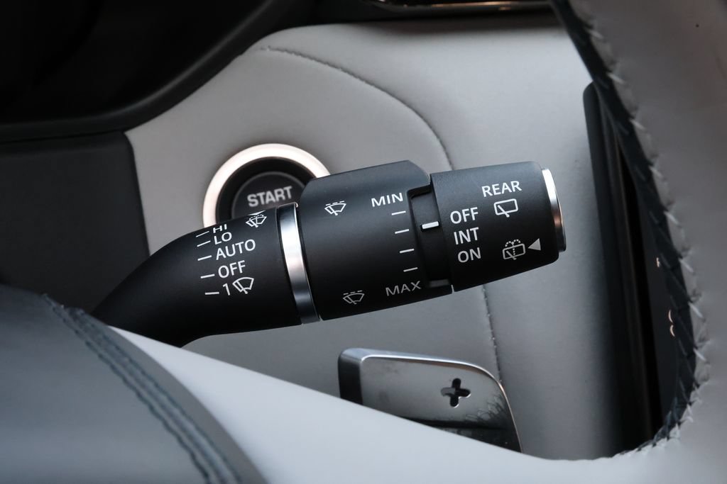 Used 2026 Land Rover Range Rover Velar S AWD/4WD image 19
