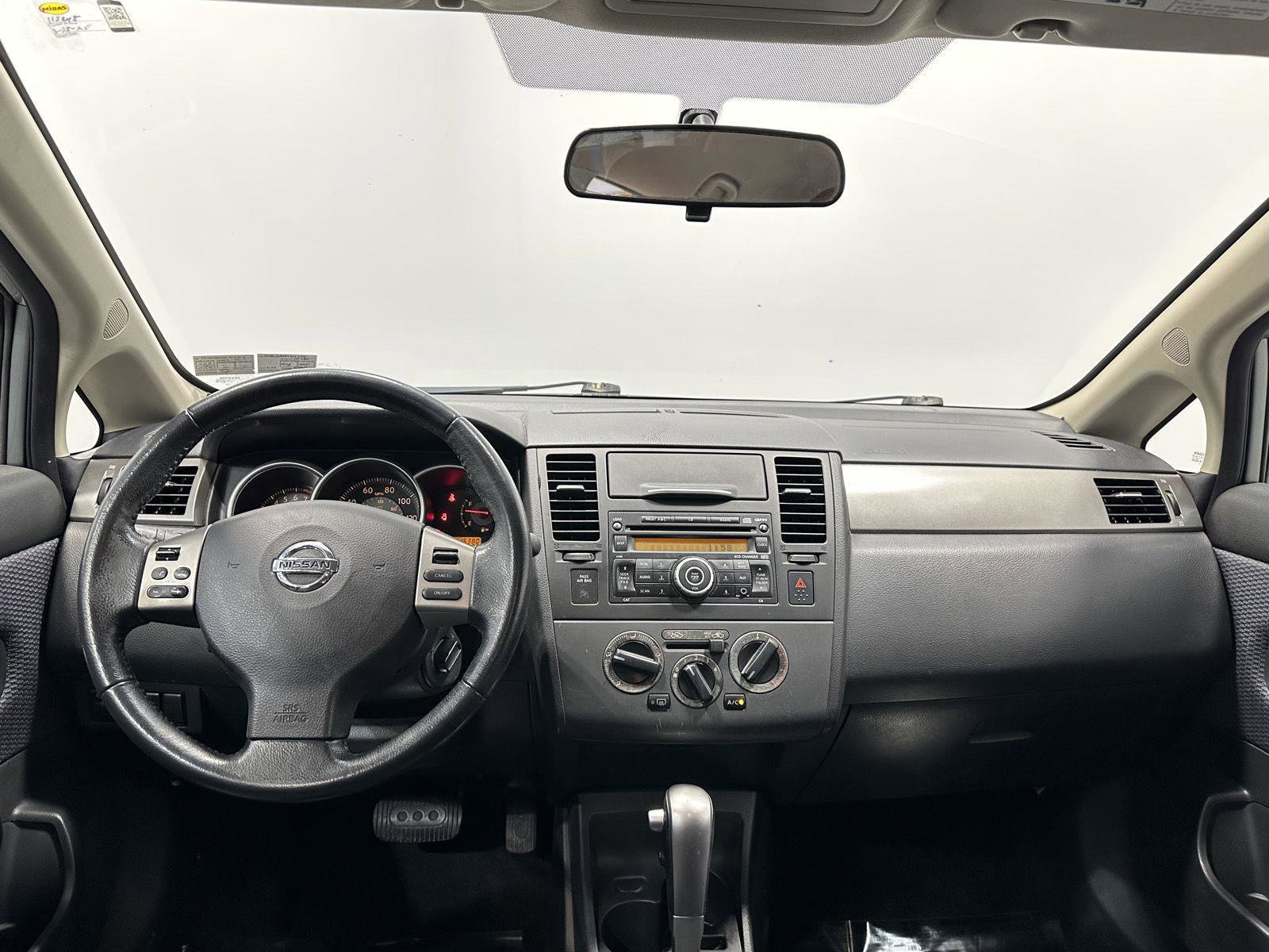 Used 2009 Nissan Versa Hatchback w/ Convenience Pkg FWD image 20