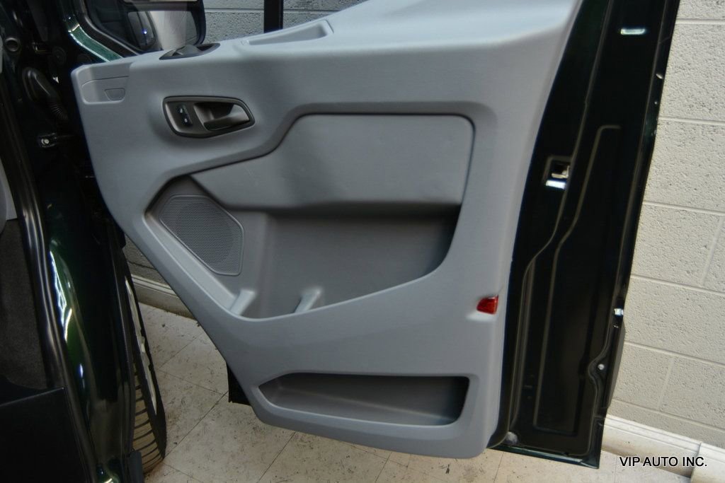 Used 2017 Ford Transit 350 XLT image 7