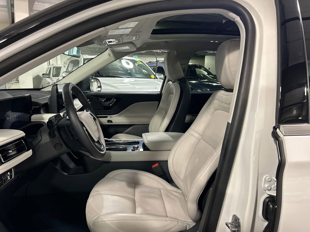 Used 2026 Lincoln Aviator Reserve w/ Illumination Package image 10