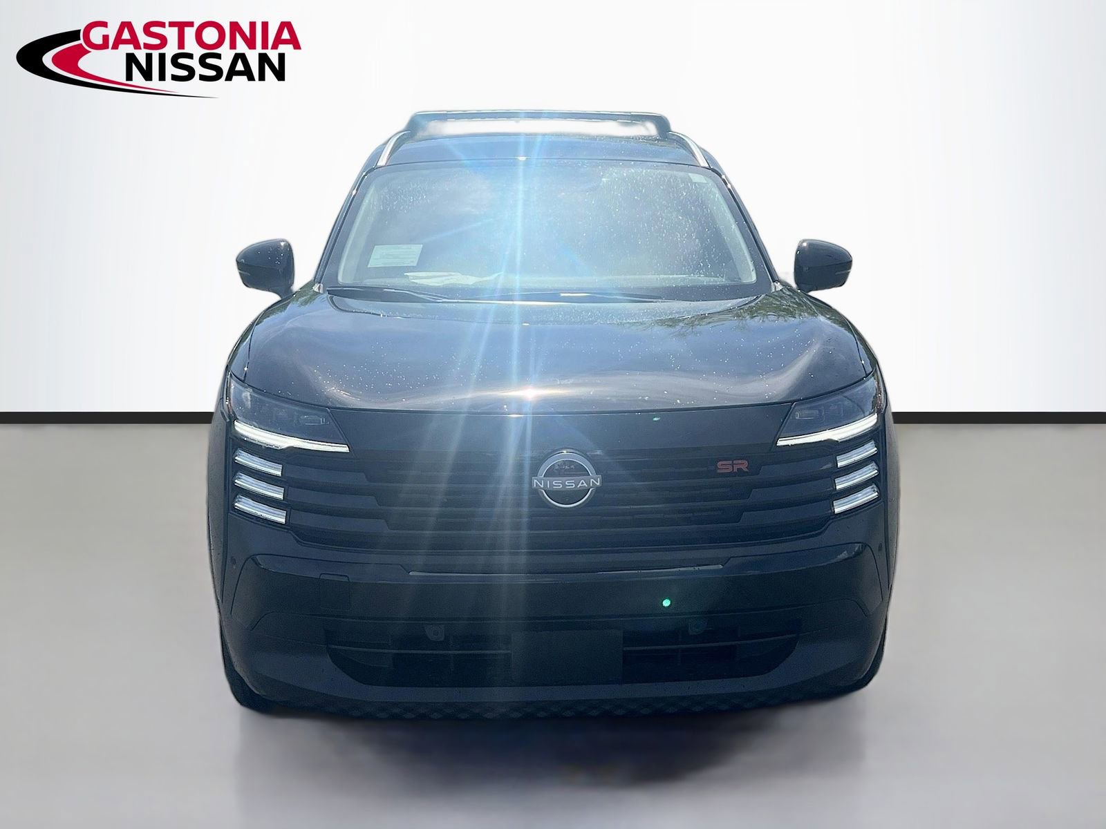 Used 2026 Nissan Kicks SR FWD image 2