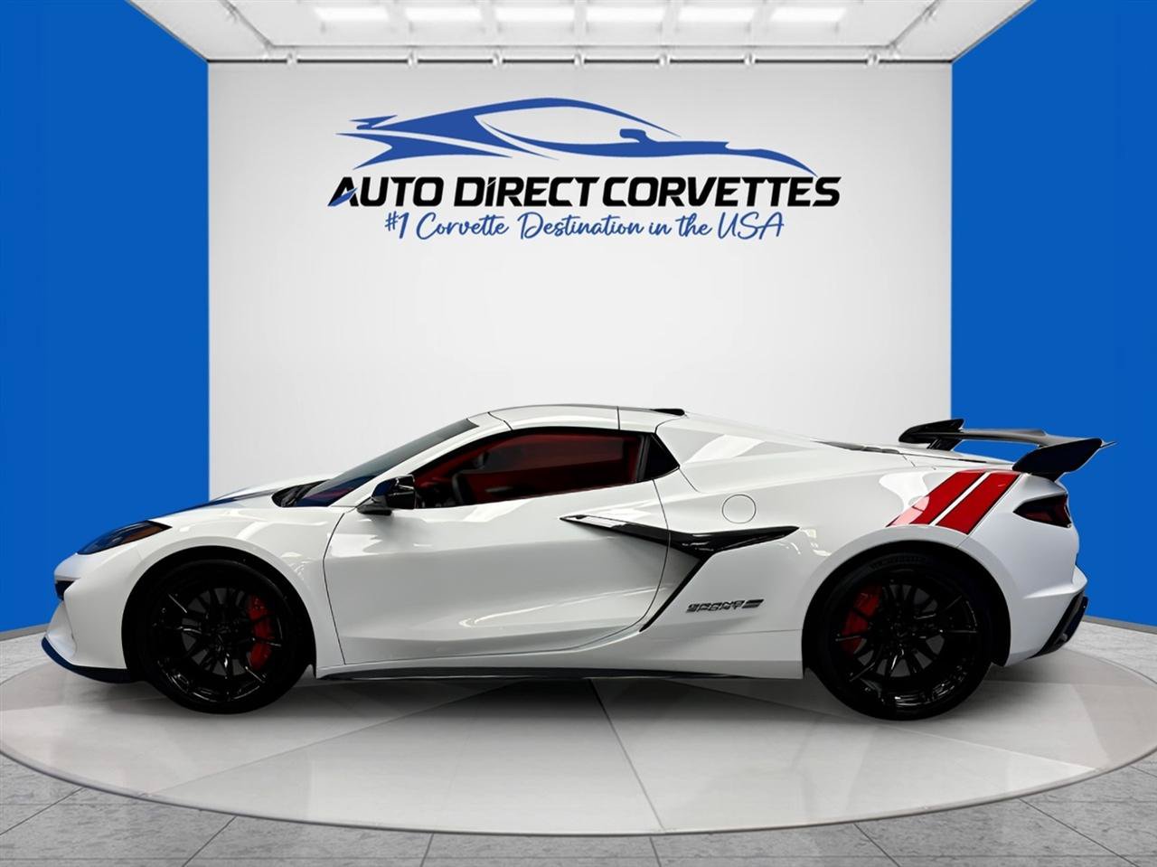 Used 2027 Chevrolet Corvette Grand Sport w/ Z52 Sport Performance Package RWD image 5