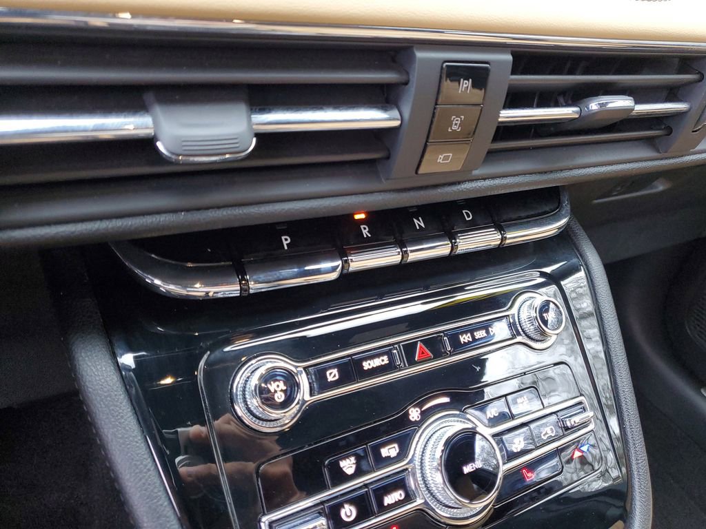 Used 2022 Lincoln Corsair Reserve w/ Sport Package image 29