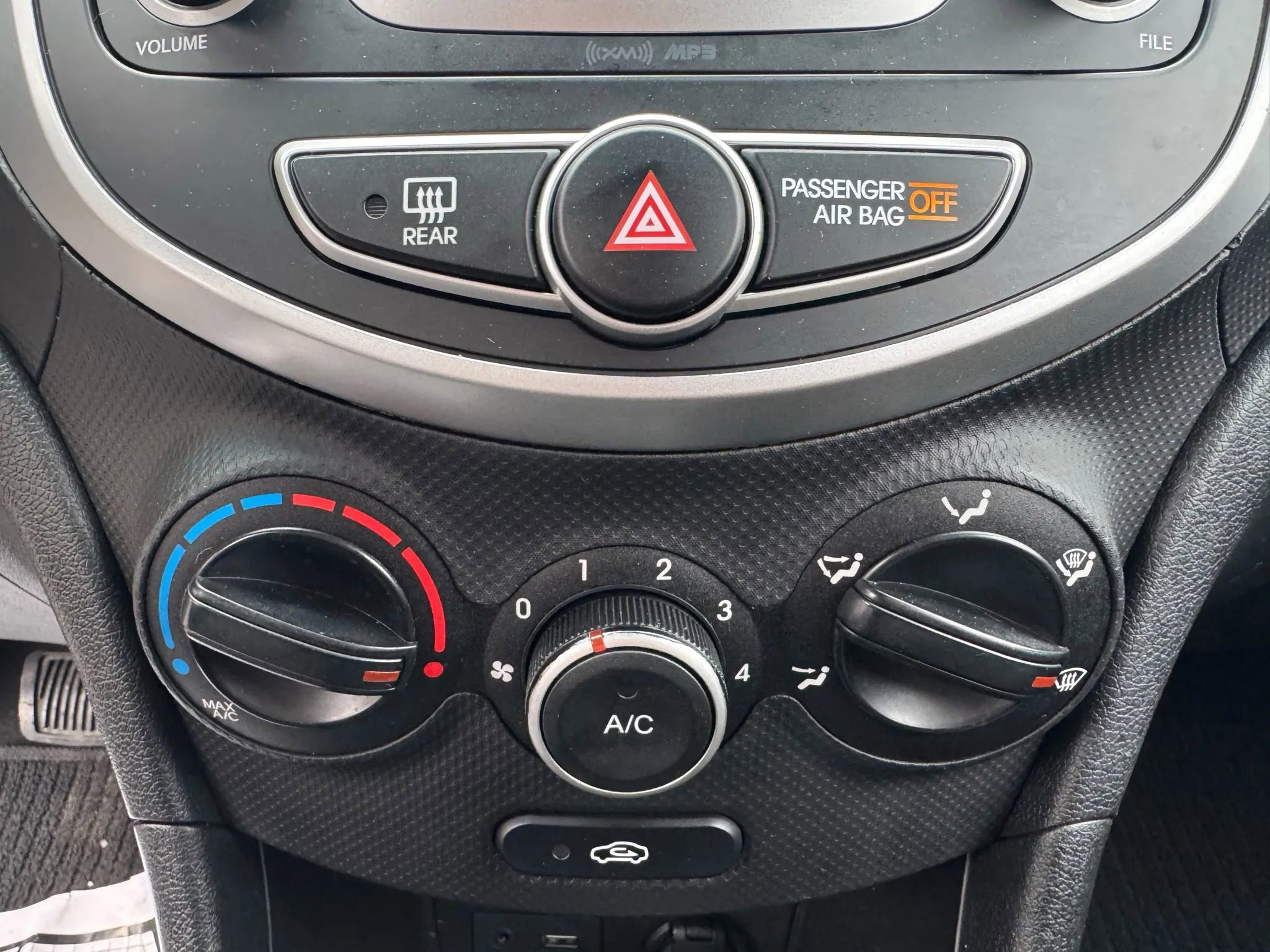 Used 2014 Hyundai Accent GS image 19