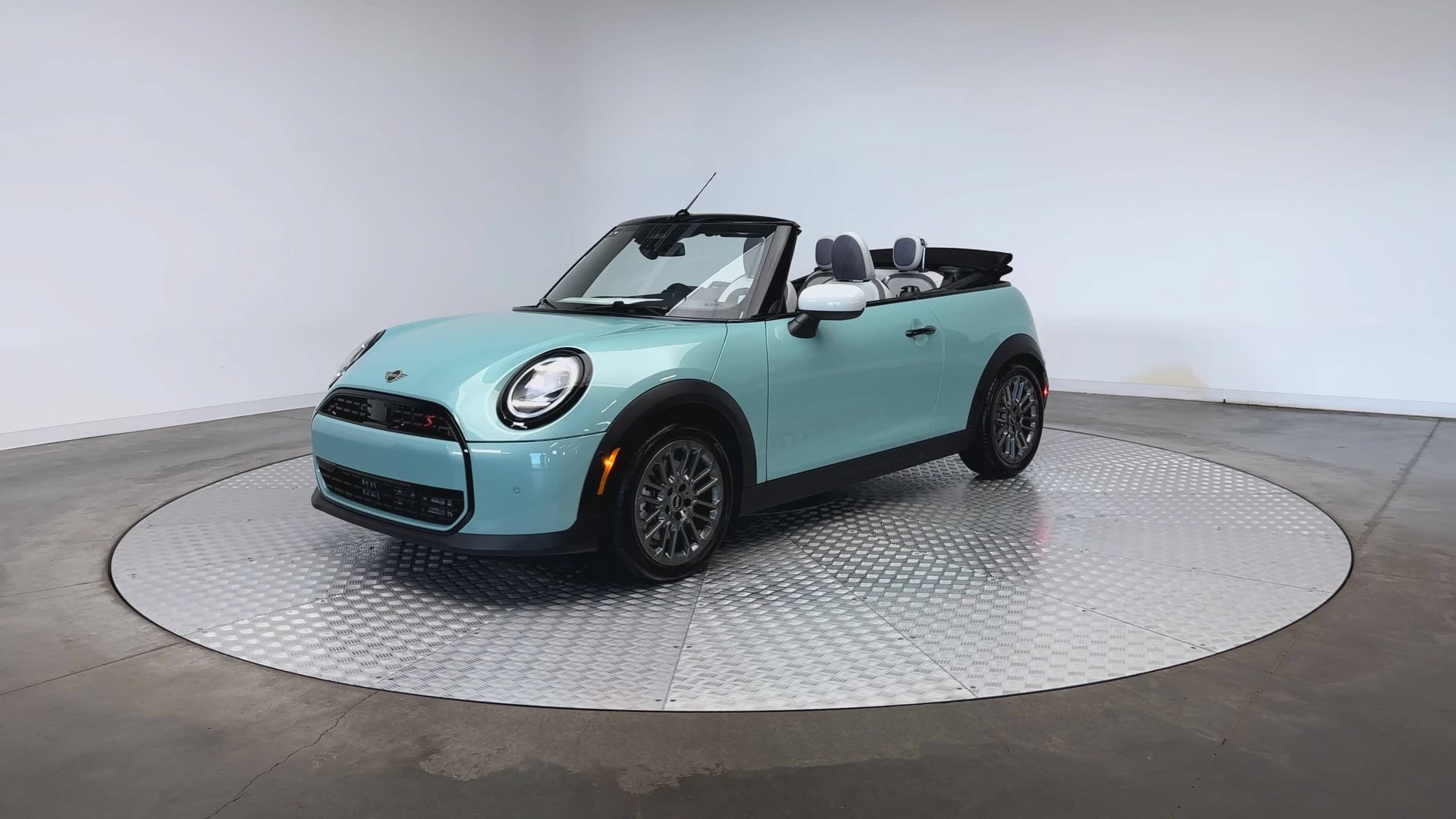 Used 2026 MINI Cooper S FWD image 4