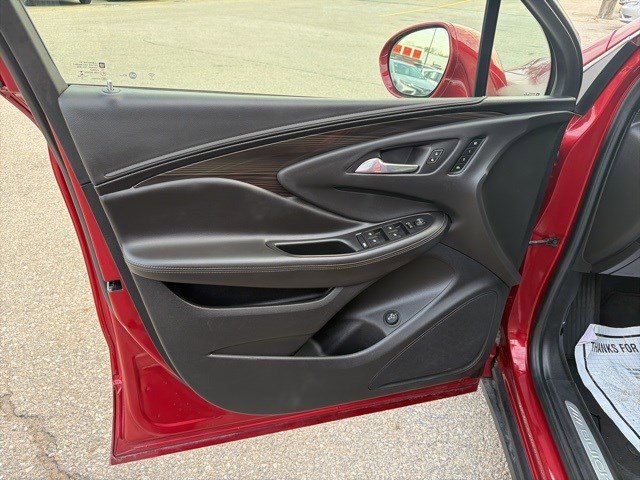 Used 2019 Buick Envision Essence image 10