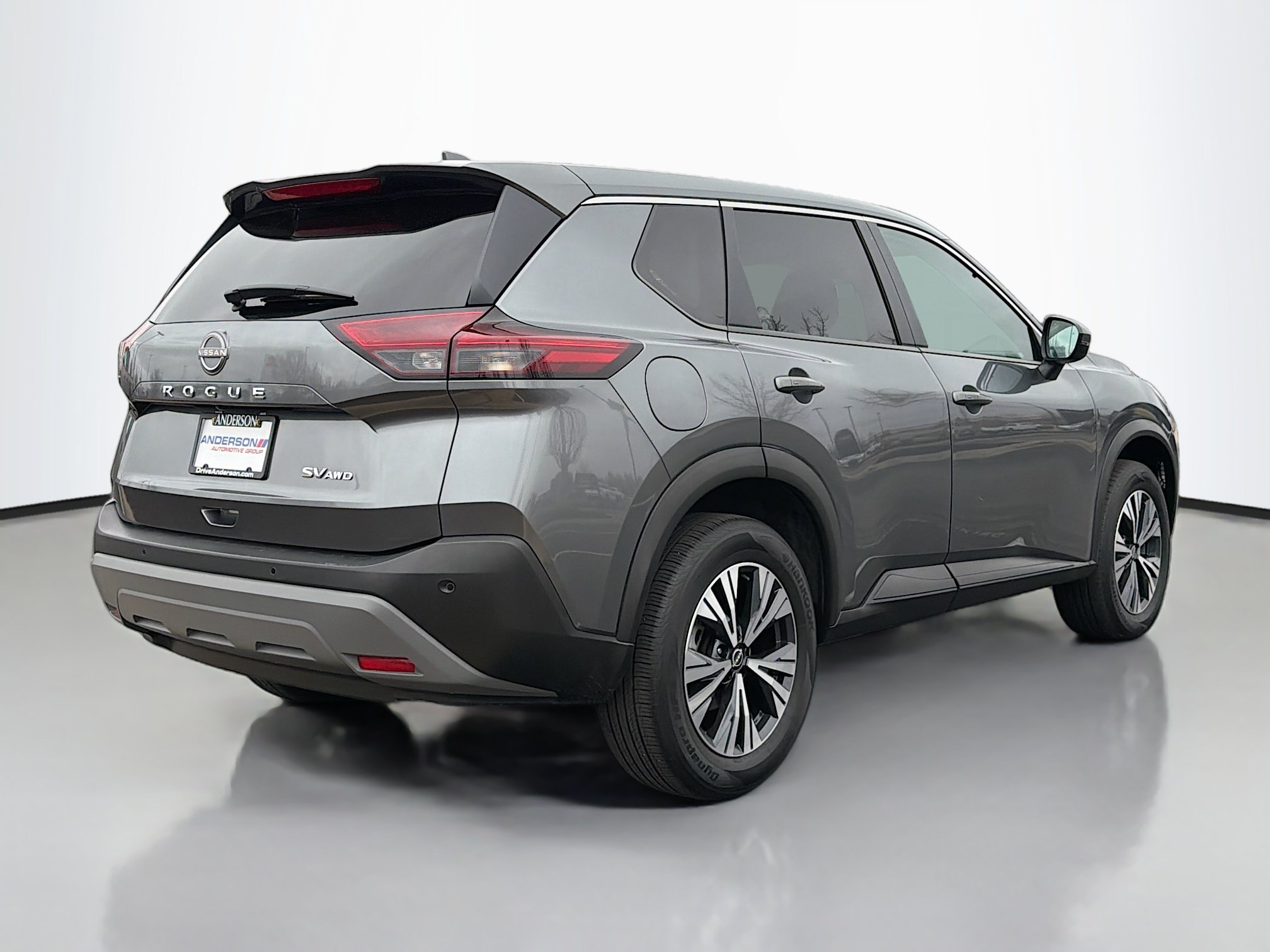 Used 2022 Nissan Rogue SV AWD/4WD image 2