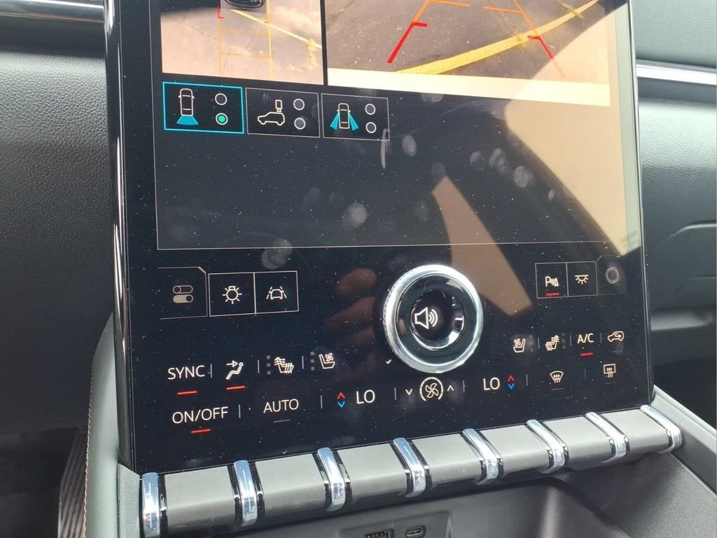 Used 2026 GMC Terrain AT4 w/ Convenience Package III AWD/4WD image 10