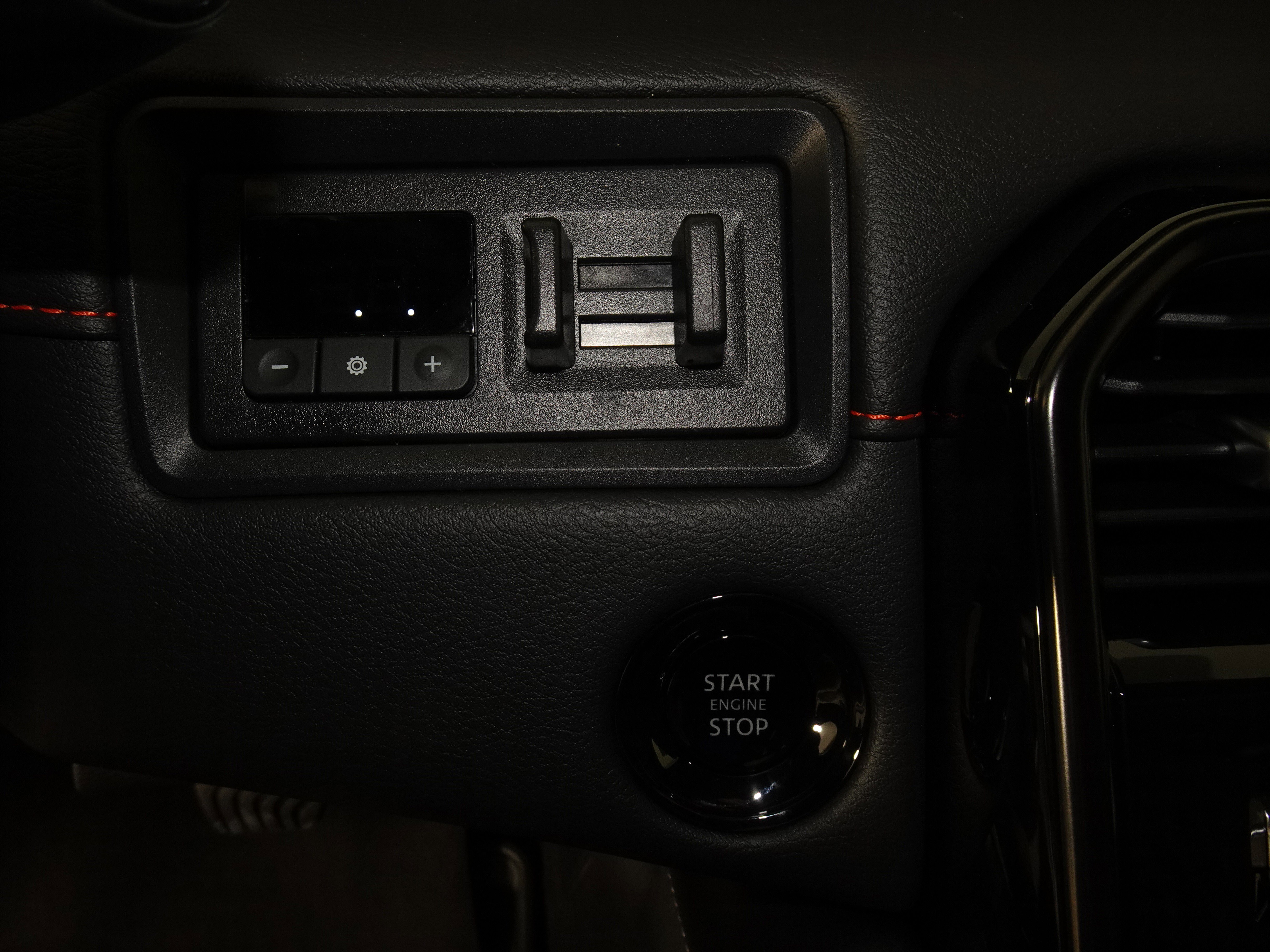 New 2025 Nissan Armada PRO-4X image 37