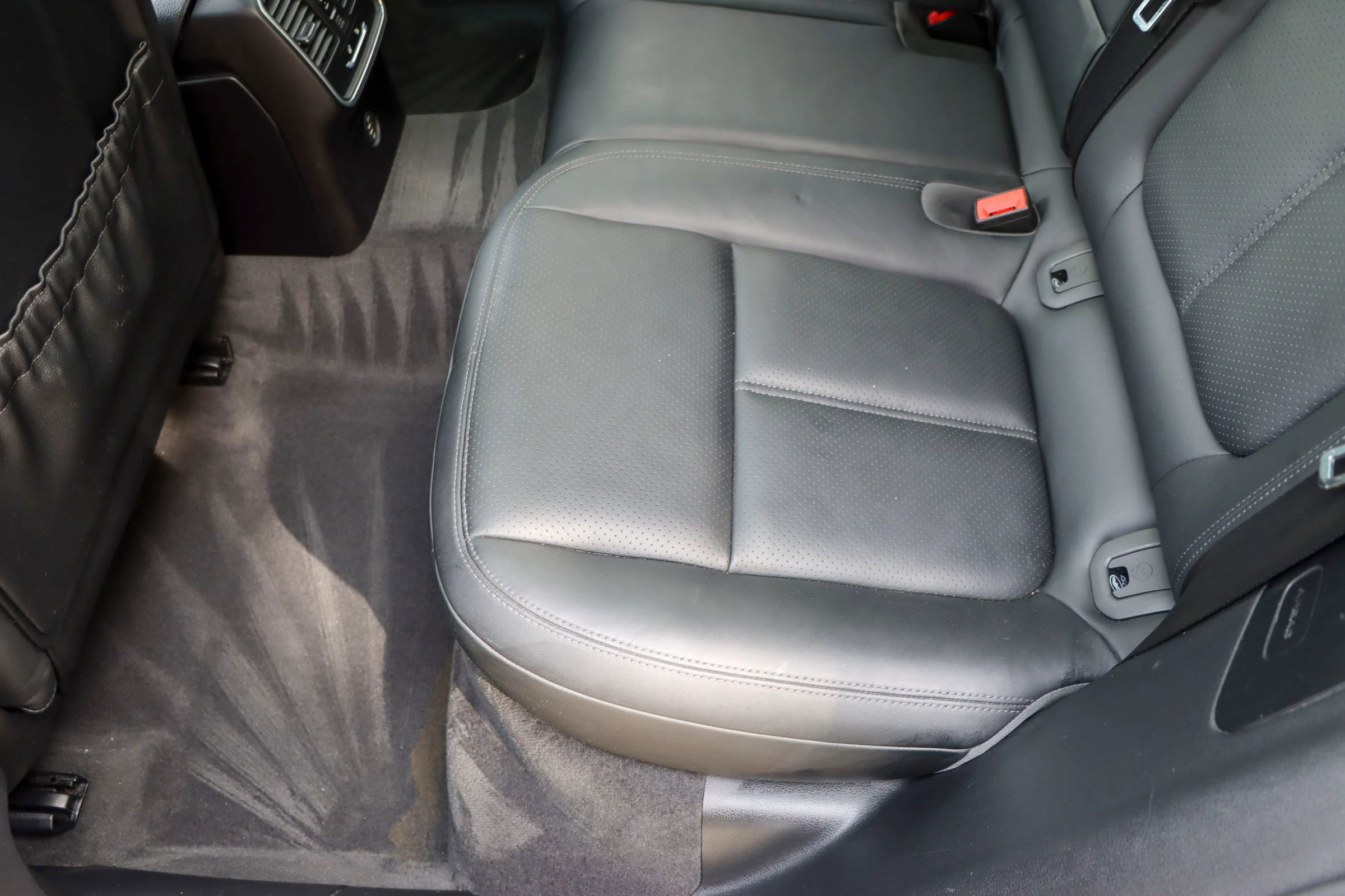 Used 2017 Porsche Macan S image 18