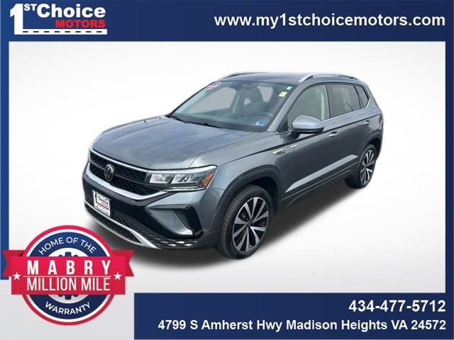 Used 2024 Volkswagen Taos SE image 1
