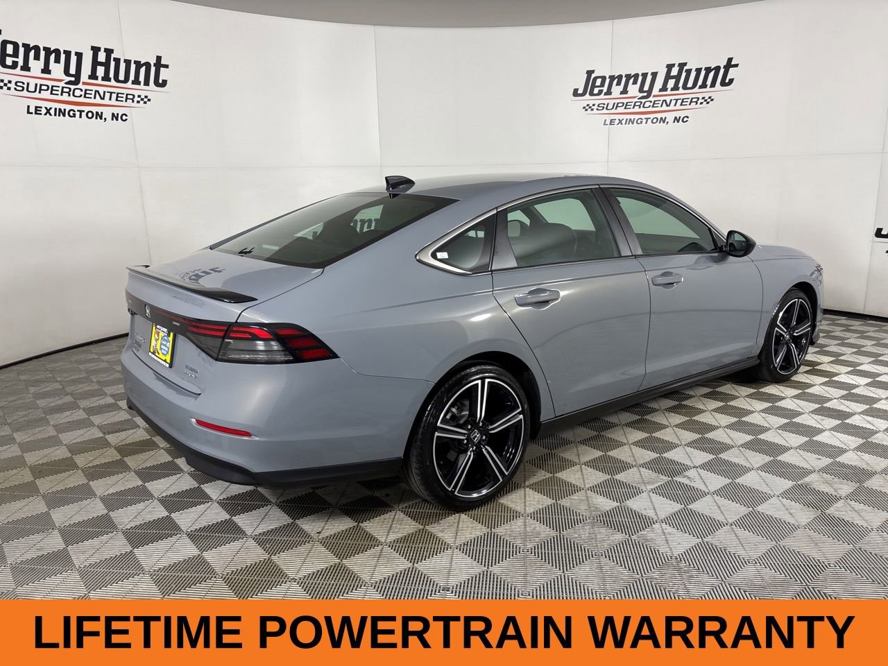 Used 2025 Honda Accord Sport image 5