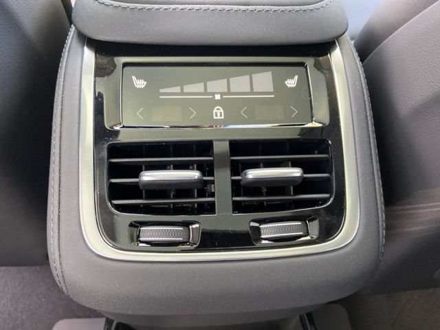 New 2026 Volvo XC90 B6 Plus w/ Protection Package AWD/4WD image 14