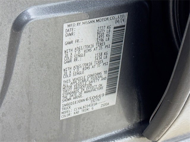 Used 2024 Nissan Frontier SV image 28