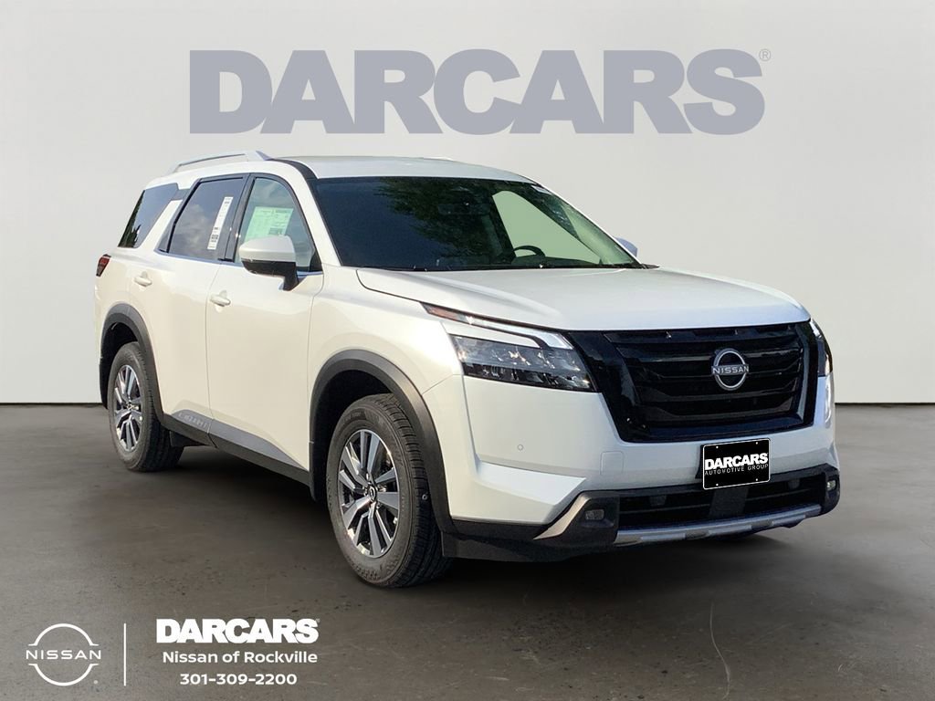Used 2025 Nissan Pathfinder SL w/ Black Appearance Package