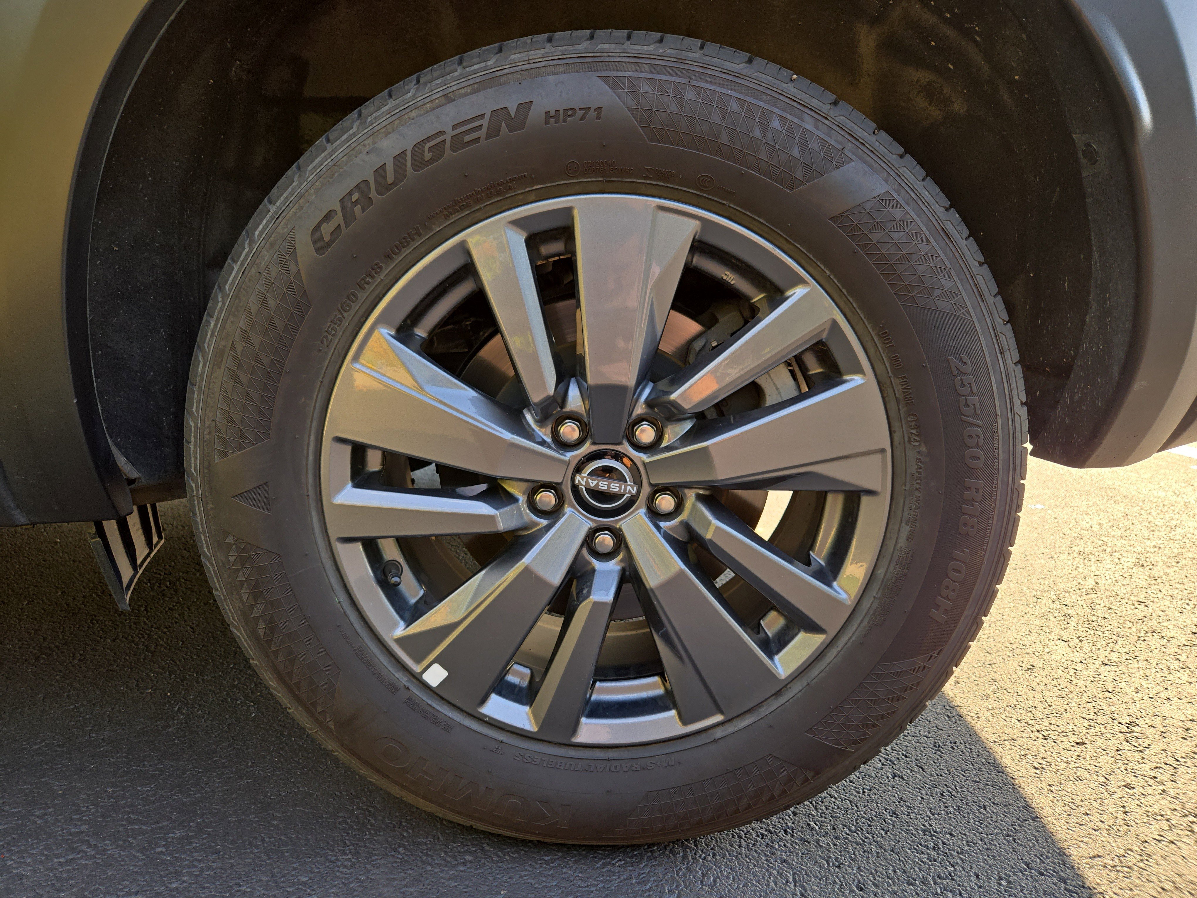 Used 2025 Nissan Pathfinder SV image 11