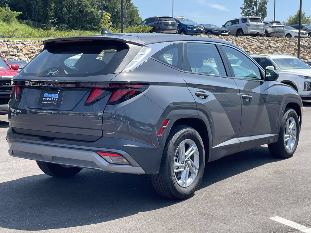 Certified 2026 Hyundai Tucson SE FWD image 3