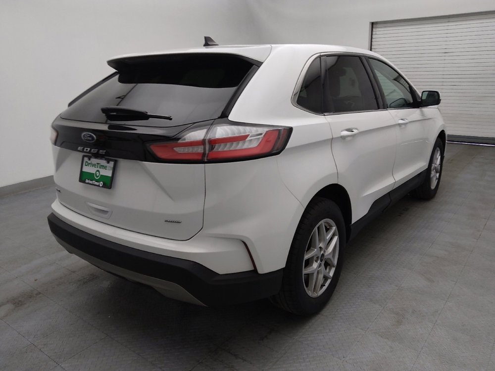 Used 2024 Ford Edge SEL image 9