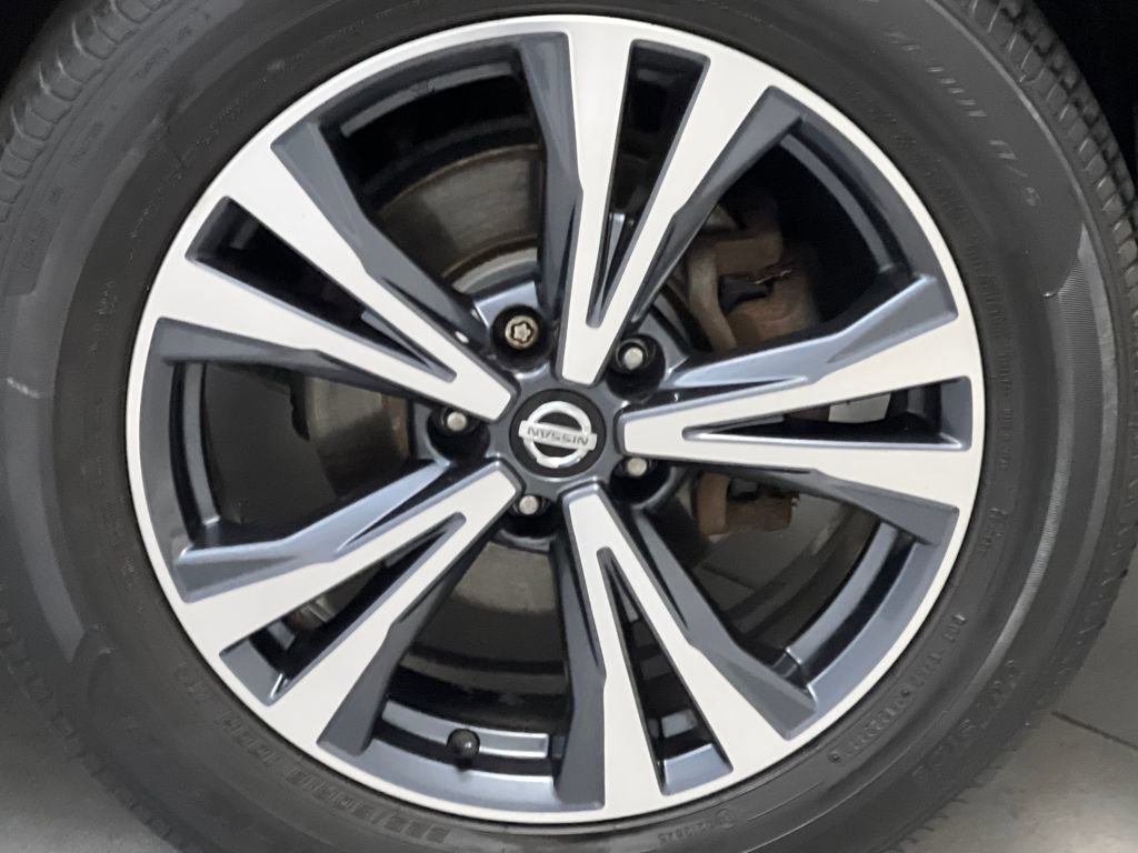 Used 2017 Nissan Rogue SL image 64