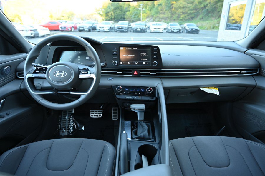 Used 2026 Hyundai Elantra Sport FWD image 10