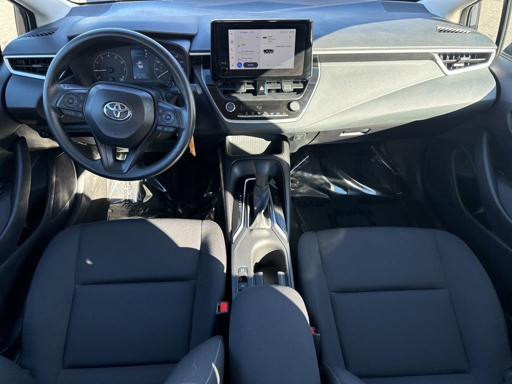 Used 2025 Toyota Corolla LE image 10