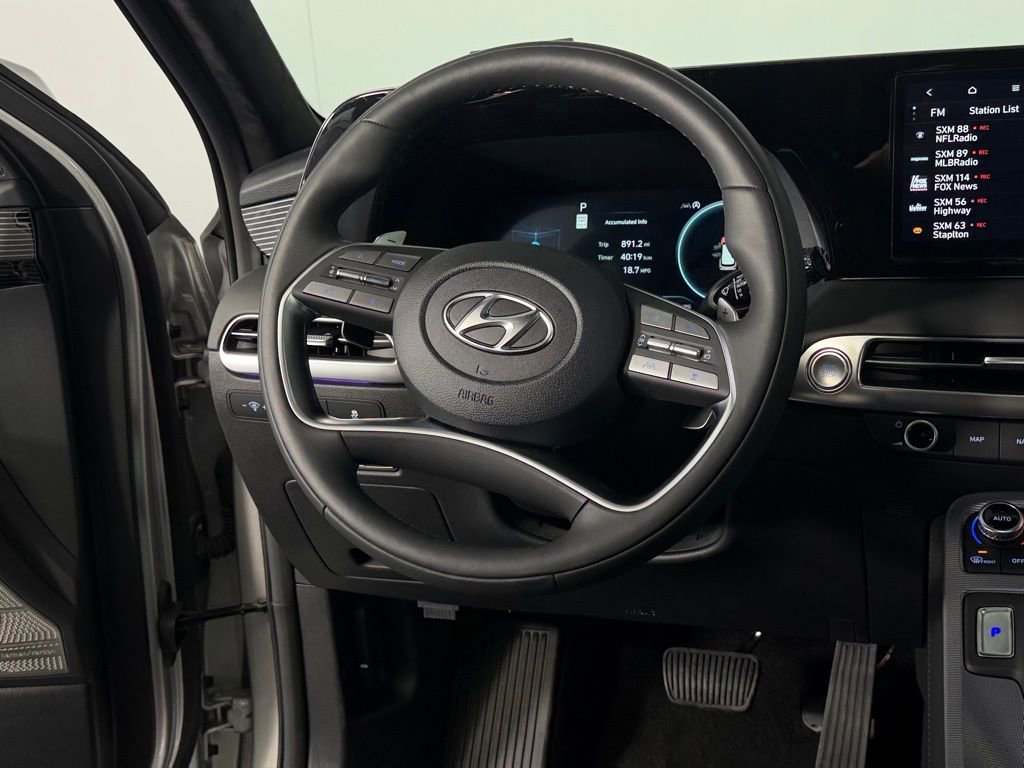 Used 2025 Hyundai Palisade Calligraphy image 14