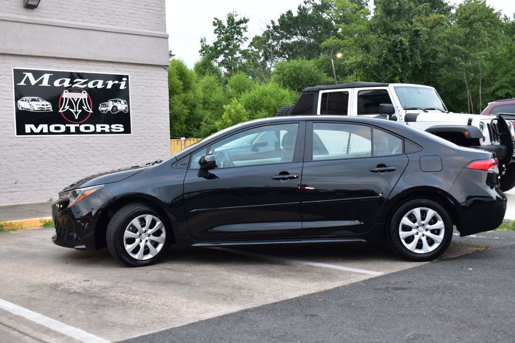 Used 2025 Toyota Corolla LE image 3